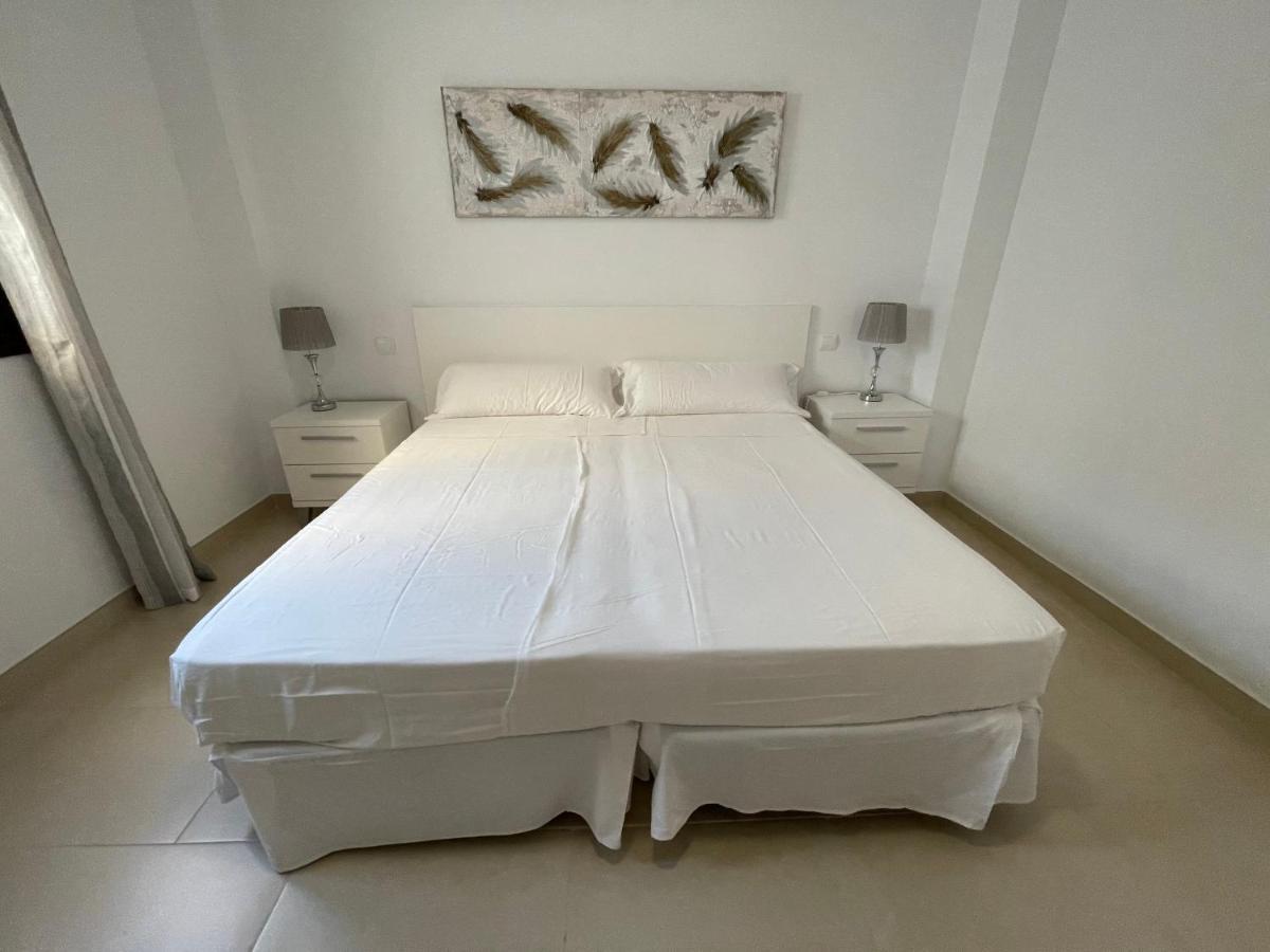 Royal Suites Estepona By Croma Екстер'єр фото